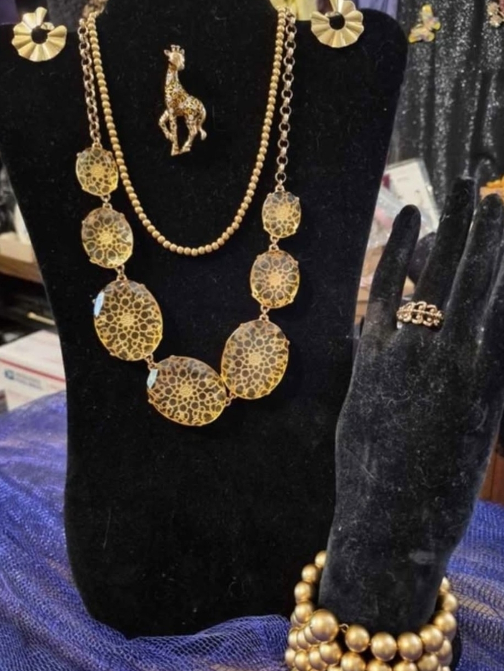 6 peice vintage Gold-Tone Filigree Statement Necklace Set